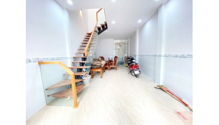 ĐI BỘ RA CÔNG VIÊN KÊNH NƯỚC ĐEN, HẺM XE HƠI, 38M2, 2 TẦNG GIÁ NHỈNH 3 TỶ